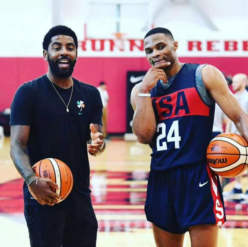 湖人三巨头化学反应初见成效（湖人三巨头默契渐入佳境）