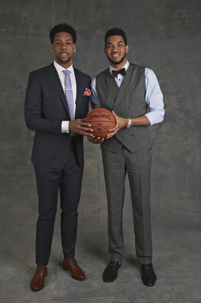 2025中超射手榜：法比奥金靴，卡扎和莱昂纳多分列二三名（2025中超射手榜出炉：法比奥加冕金靴，卡扎、莱昂纳多分居二三位）